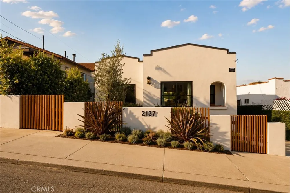 2137 Santa Ynez Street Los Angeles, CA 90026