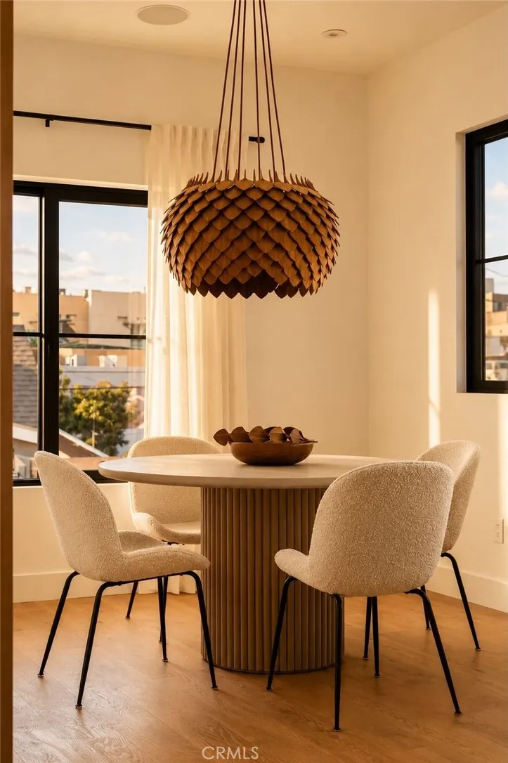 2137 Santa Ynez Street Los Angeles, CA 90026