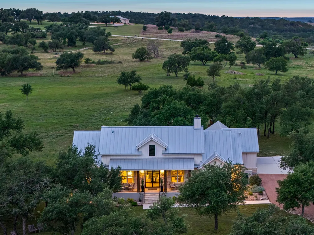 2009 Axis Circle Fredericksburg, TX 78624
