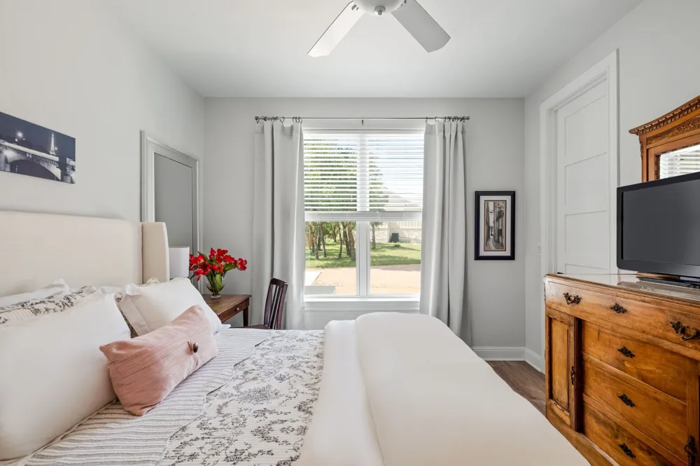 2009 Axis Circle Fredericksburg, TX 78624