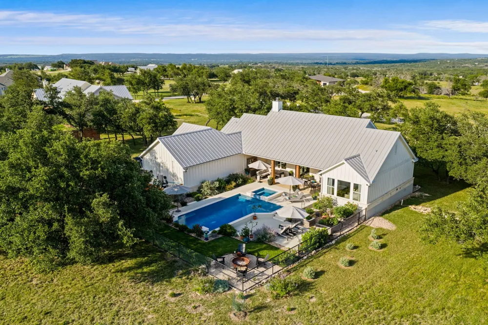2009 Axis Circle Fredericksburg, TX 78624