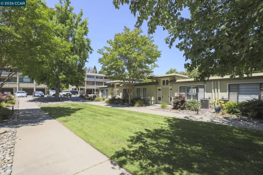 1209 Oakmont Dr #6 #6 Walnut Creek, CA 94595