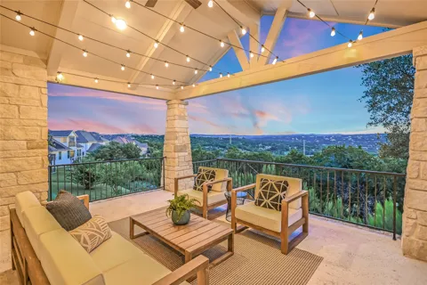 2610 Sunset Vista Circle #16