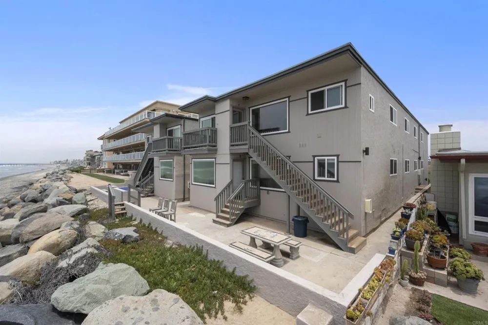 1460 Seacoast Drive #11 Imperial Beach, CA 91932