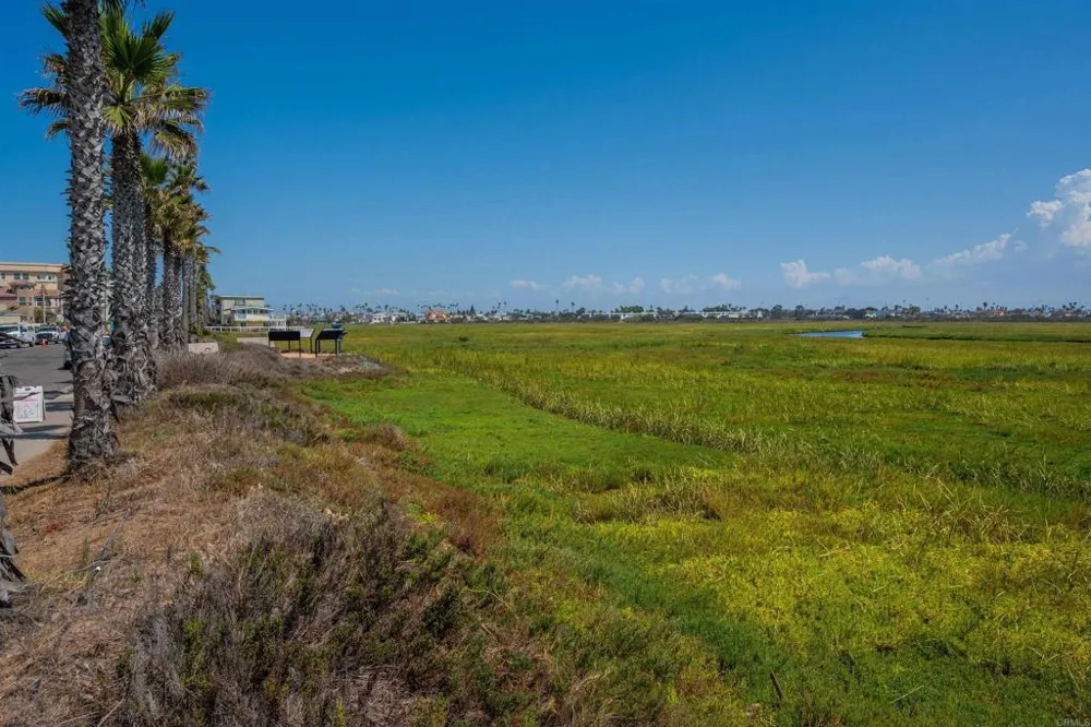 1460 Seacoast Drive #11 Imperial Beach, CA 91932