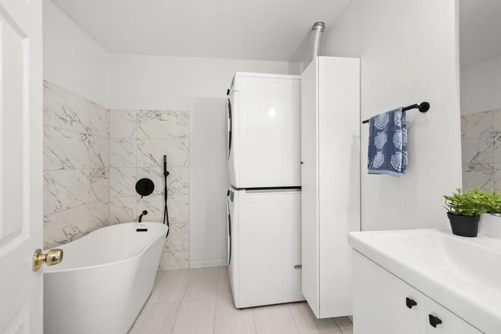 1460 Seacoast Drive #11 Imperial Beach, CA 91932