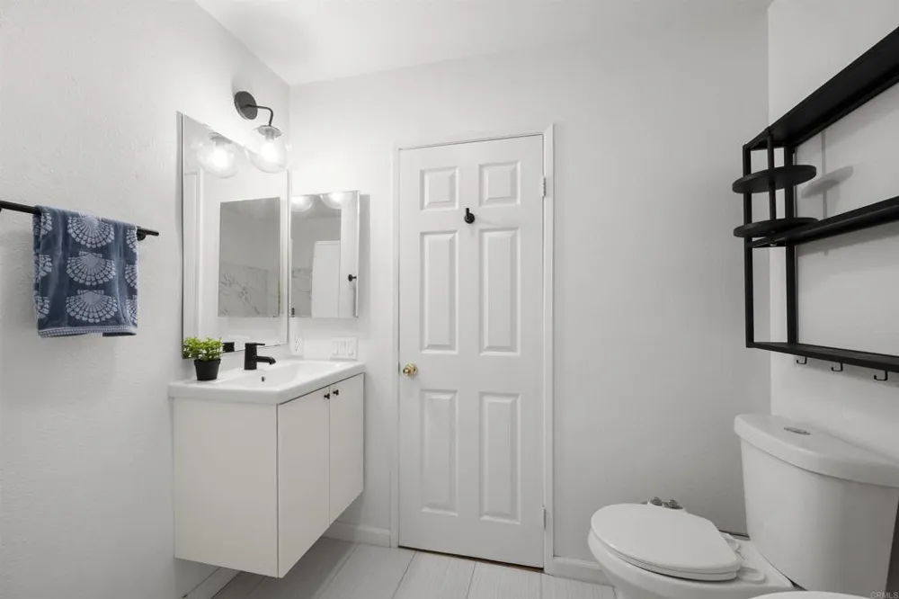 1460 Seacoast Drive #11 Imperial Beach, CA 91932
