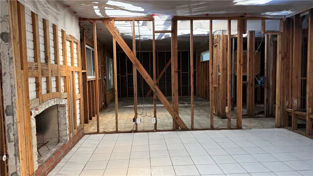 2000 Chestnut Creek Diamond Bar, CA 91765