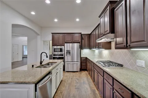 2814 Cool River Loop