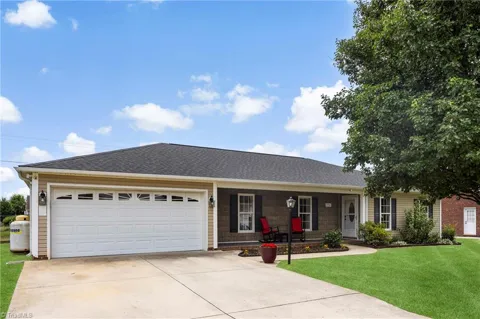 136 Meadowview Road