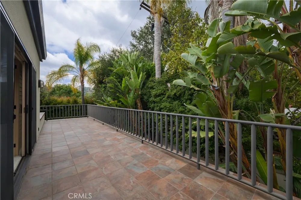 12023 Laurel Lane Studio City, CA 91604