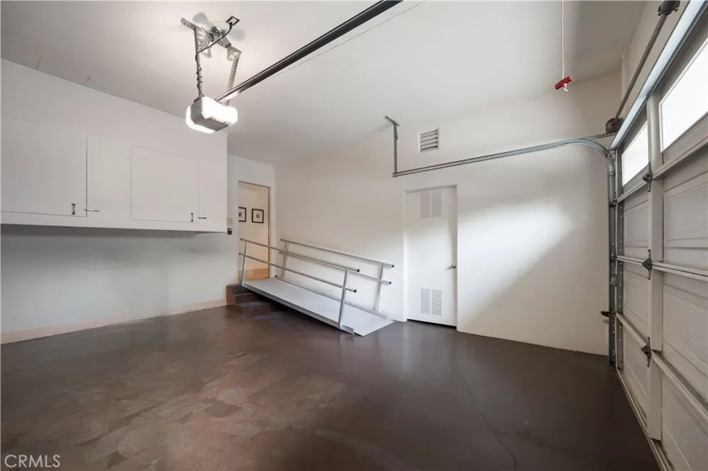 12023 Laurel Lane Studio City, CA 91604