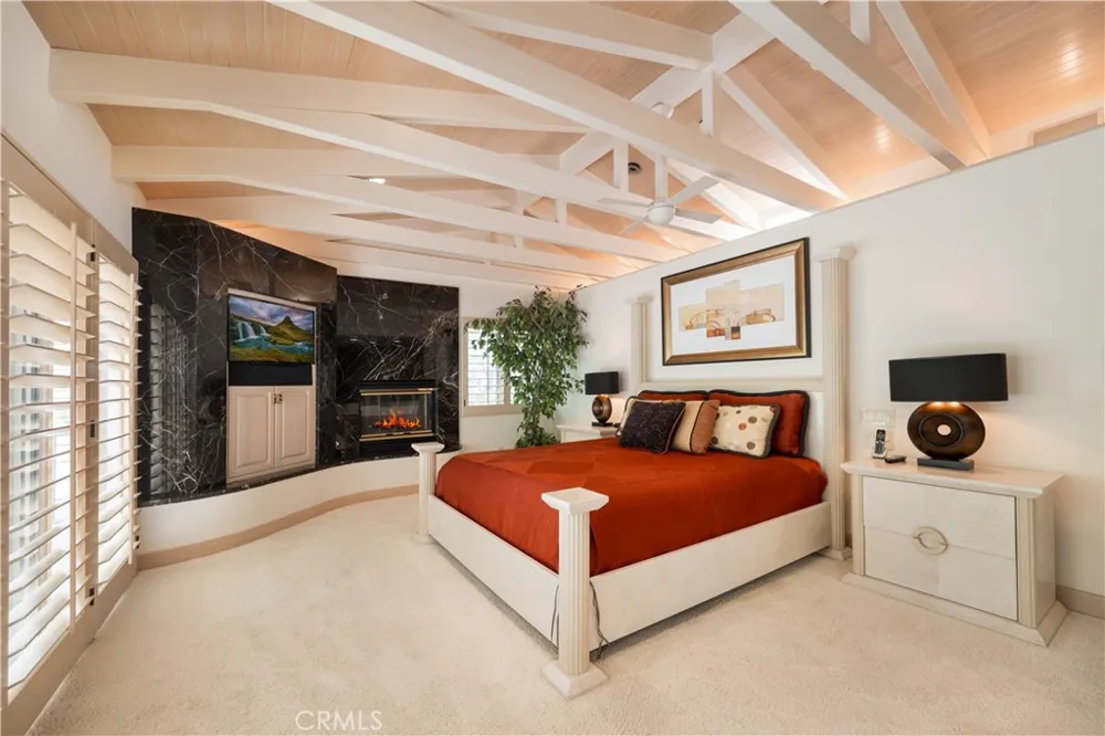 12023 Laurel Lane Studio City, CA 91604