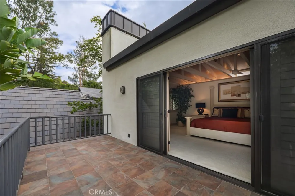 12023 Laurel Lane Studio City, CA 91604