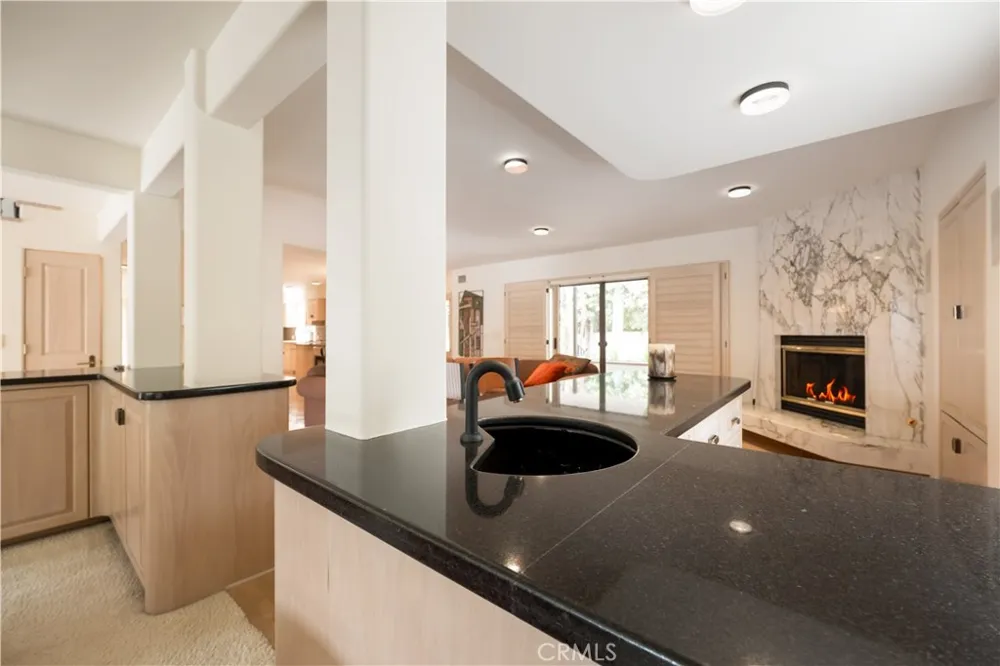 12023 Laurel Lane Studio City, CA 91604