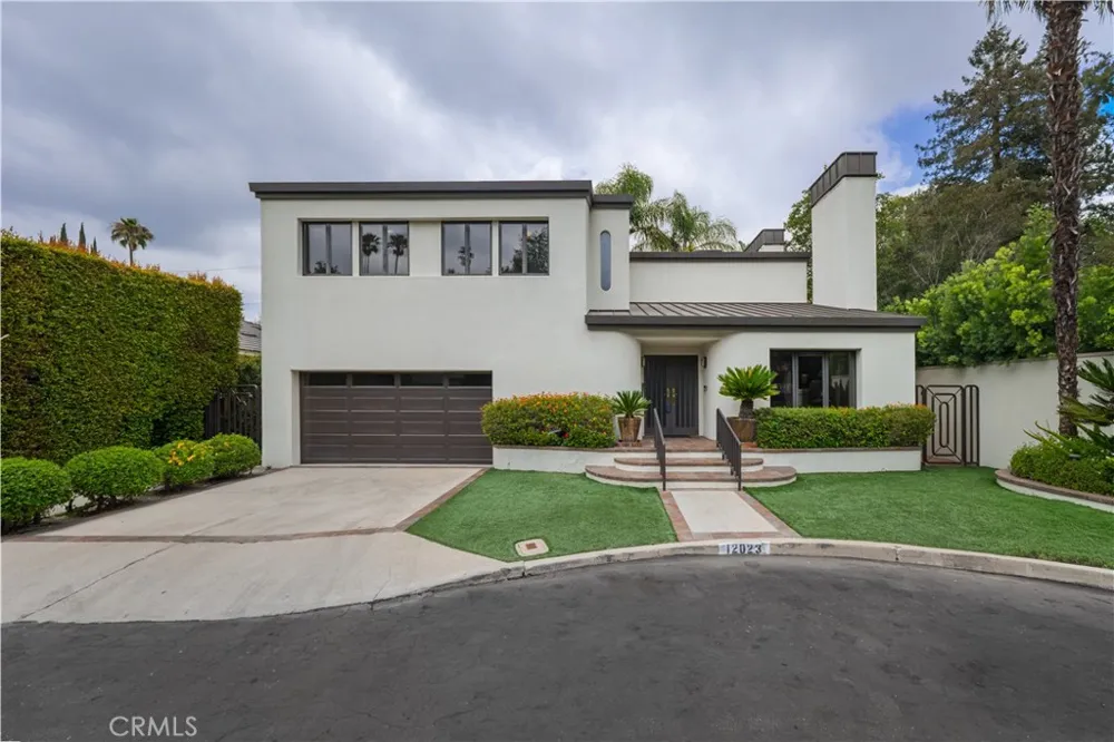 12023 Laurel Lane Studio City, CA 91604