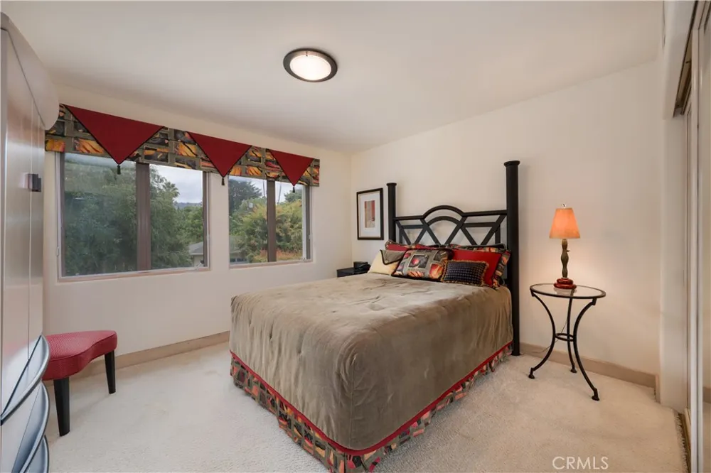 12023 Laurel Lane Studio City, CA 91604