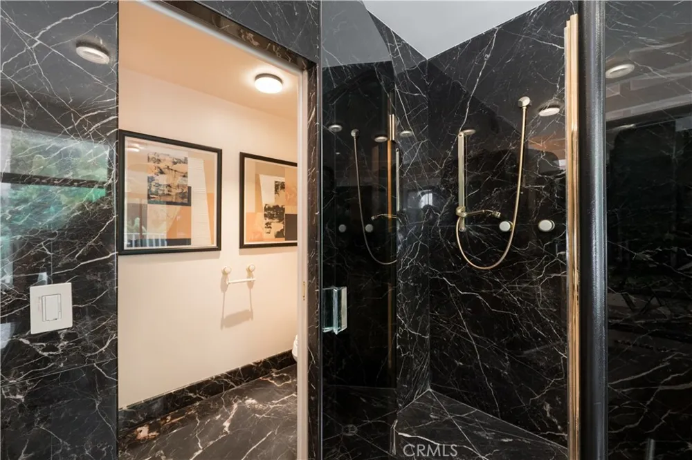 12023 Laurel Lane Studio City, CA 91604