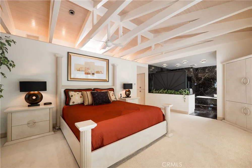 12023 Laurel Lane Studio City, CA 91604