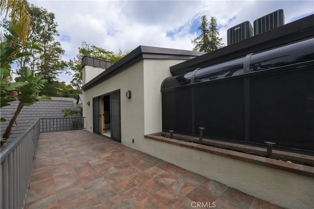 12023 Laurel Lane Studio City, CA 91604