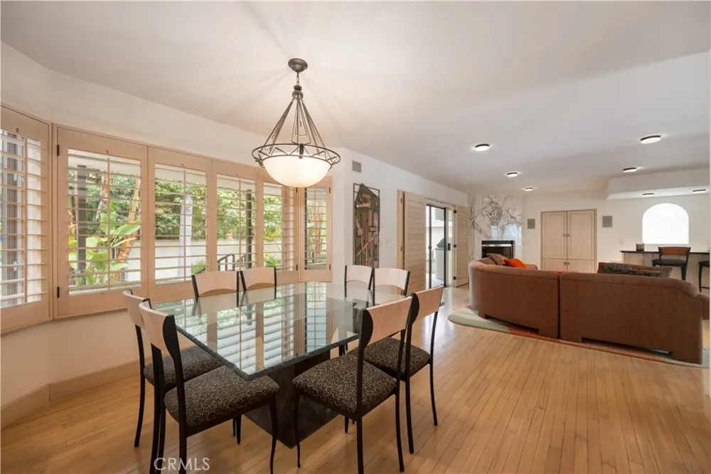 12023 Laurel Lane Studio City, CA 91604