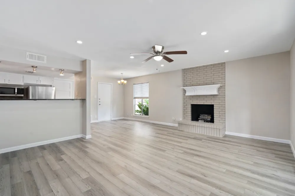 1813 Woodland Avenue Austin, TX 78741