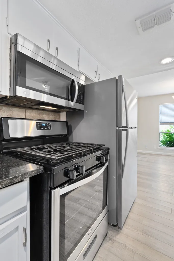 1813 Woodland Avenue Austin, TX 78741