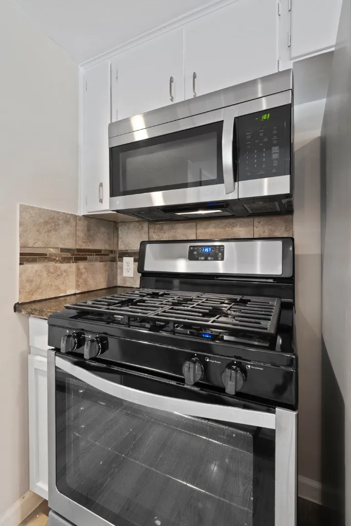 1813 Woodland Avenue Austin, TX 78741