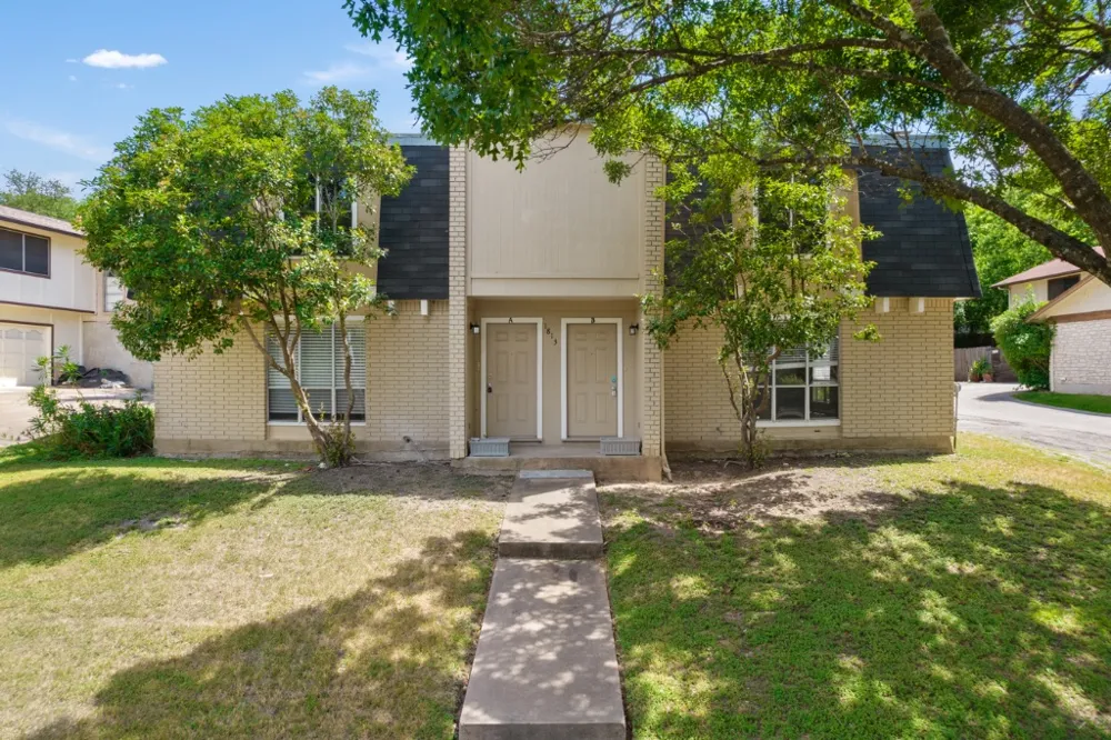 1813 Woodland Avenue Austin, TX 78741