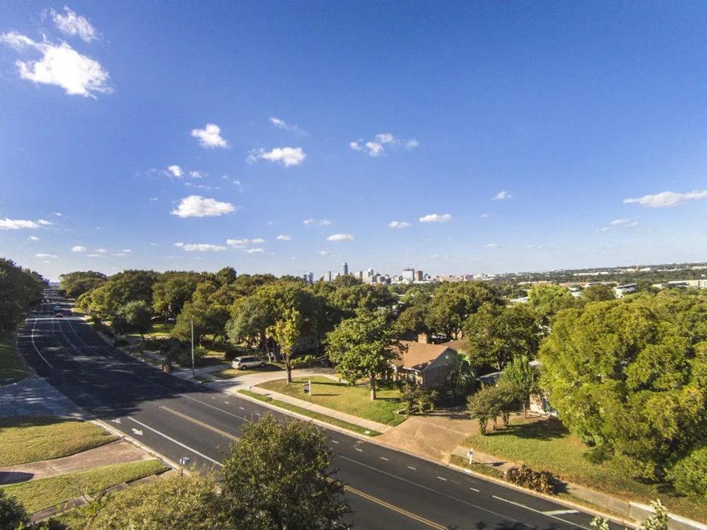 1813 Woodland Avenue Austin, TX 78741
