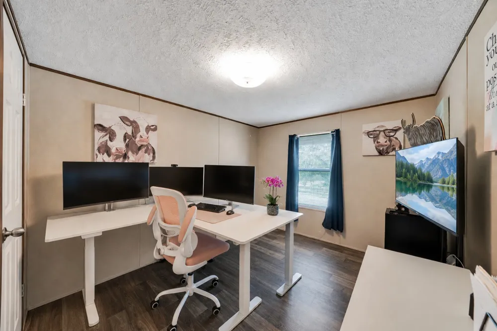 2755 Washburn Road Luling, TX 78648