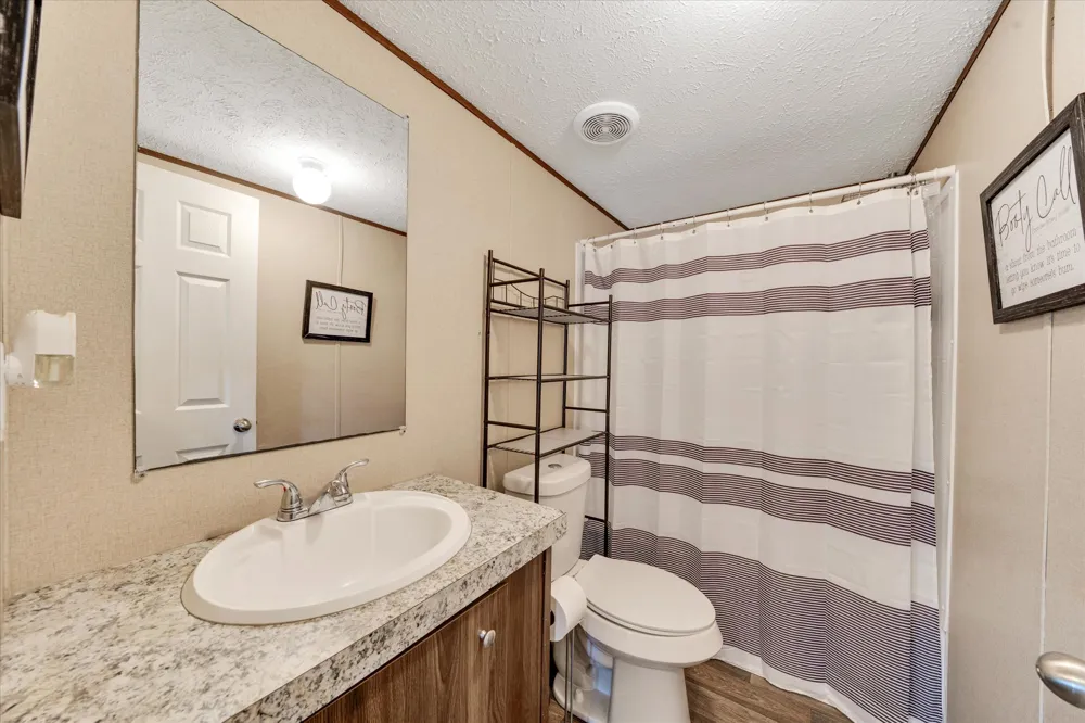 2755 Washburn Road Luling, TX 78648