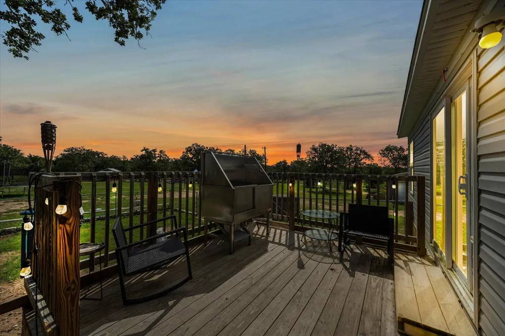 2755 Washburn Road Luling, TX 78648