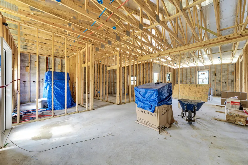 2755 Washburn Road Luling, TX 78648