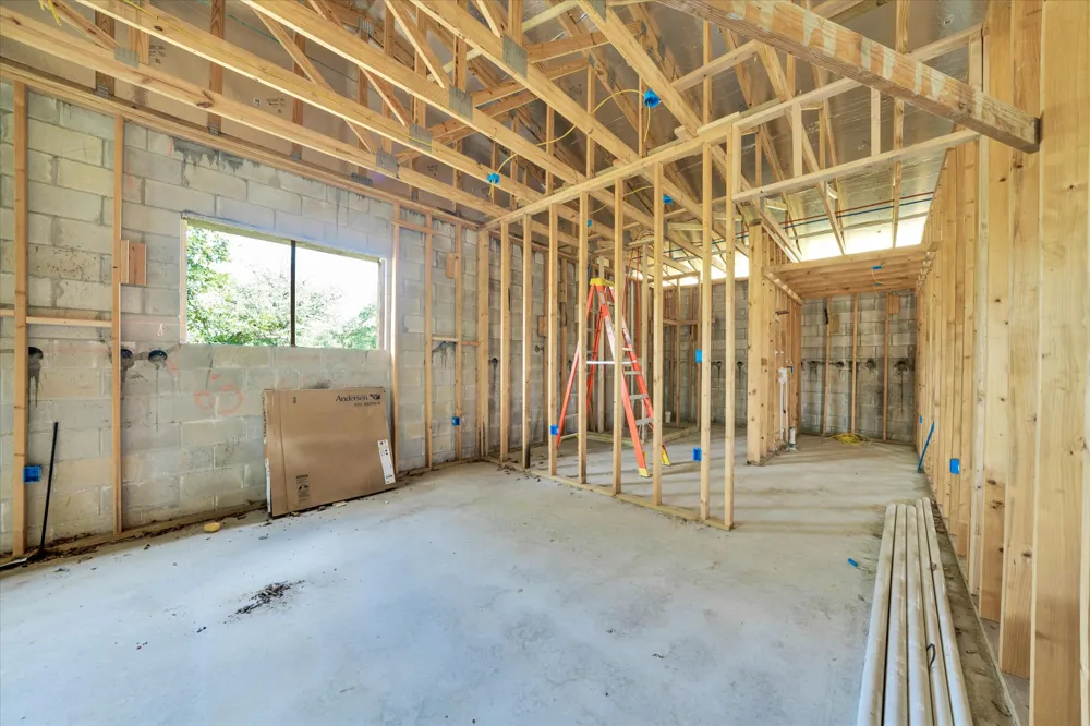2755 Washburn Road Luling, TX 78648