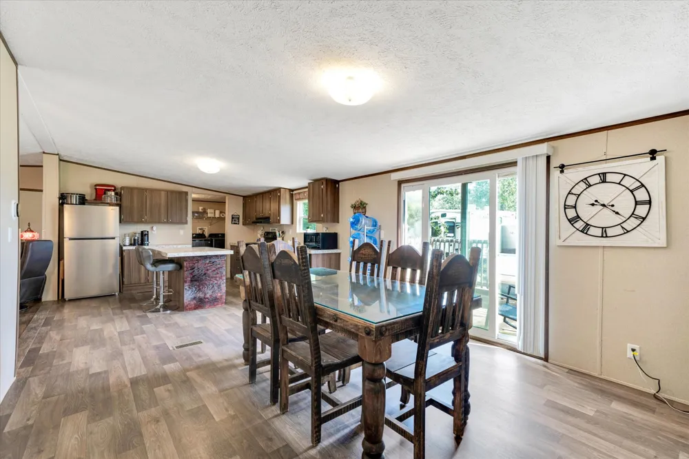 2755 Washburn Road Luling, TX 78648