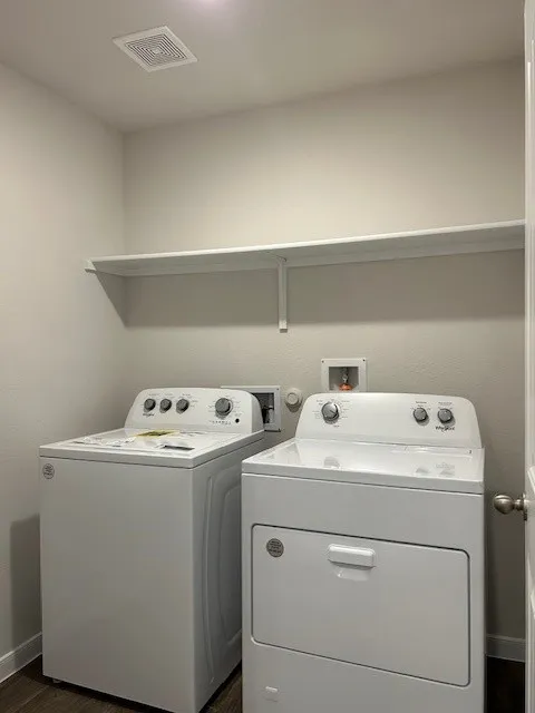 311 Darwin Place Lockhart, TX 78644