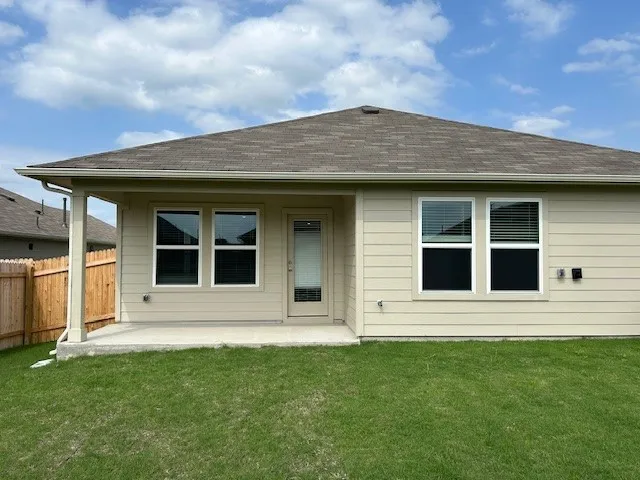 311 Darwin Place Lockhart, TX 78644