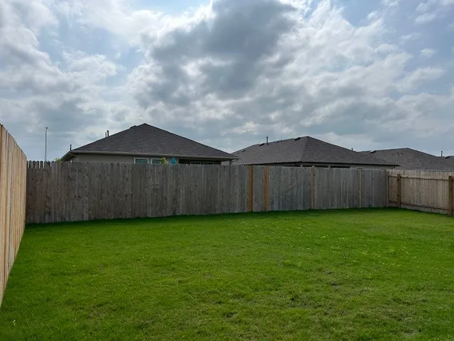 311 Darwin Place Lockhart, TX 78644