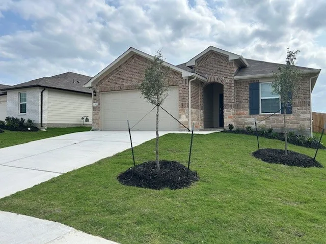 311 Darwin Place Lockhart, TX 78644