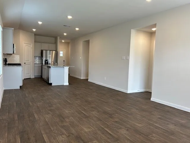 311 Darwin Place Lockhart, TX 78644