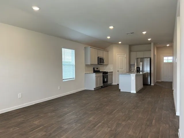 311 Darwin Place Lockhart, TX 78644