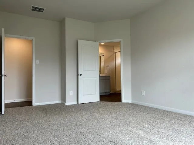311 Darwin Place Lockhart, TX 78644