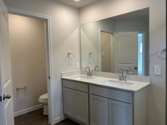 311 Darwin Place Lockhart, TX 78644