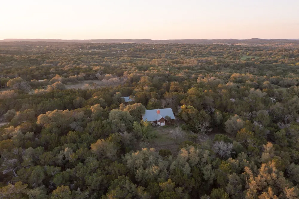 3303 Fearless Treadway Round Mountain, TX 78663