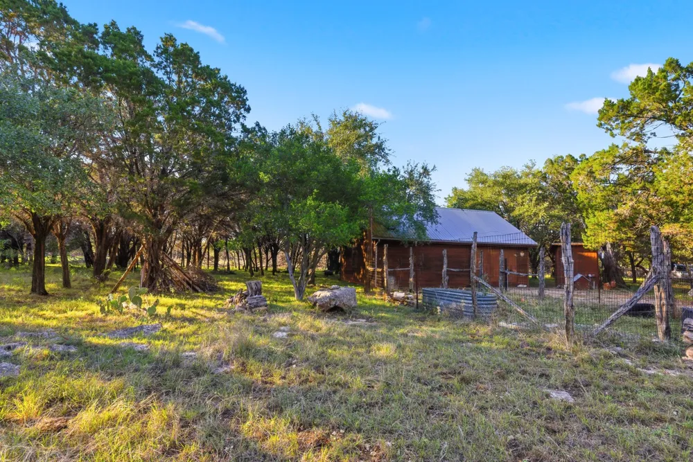 3303 Fearless Treadway Round Mountain, TX 78663