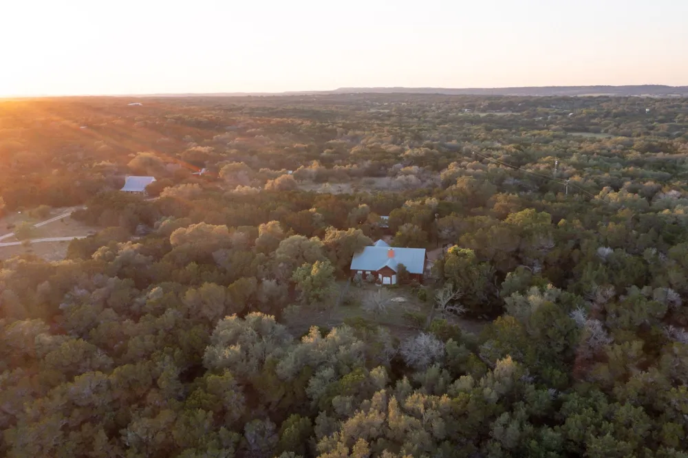 3303 Fearless Treadway Round Mountain, TX 78663