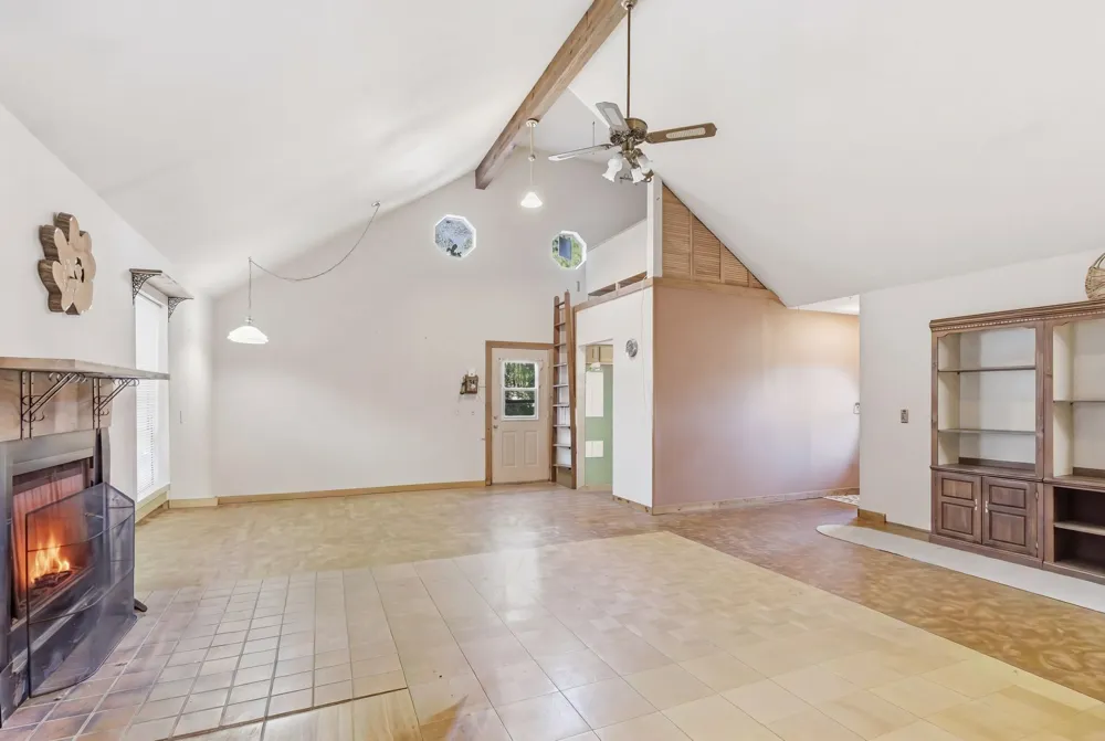 3303 Fearless Treadway Round Mountain, TX 78663