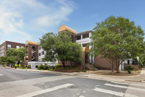 501 W 26th Street #306