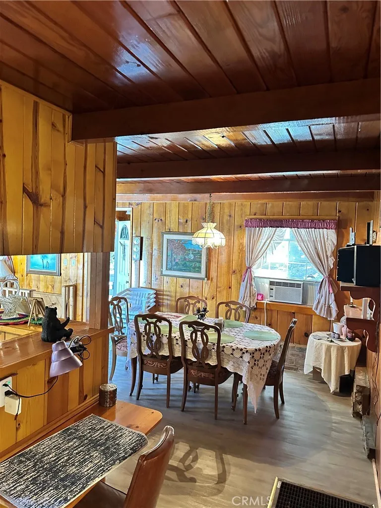 1223 Bear Springs Rimforest, CA 92378